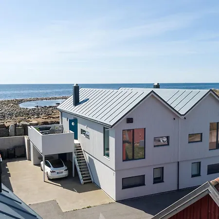 Stylish Coastal House With Stunning Ocean View בית נופש
