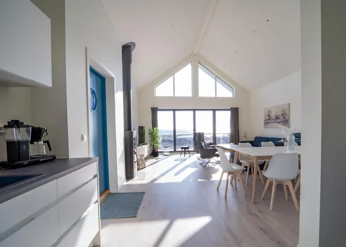 Hébergement de vacances Stylish Coastal House With Stunning Ocean View *